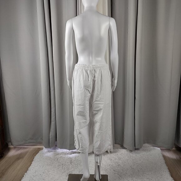 Kim Rogers Women's Two Pocket White 100% Cotton Lightweight Capri Pants, Size M - Picture 3 of 11